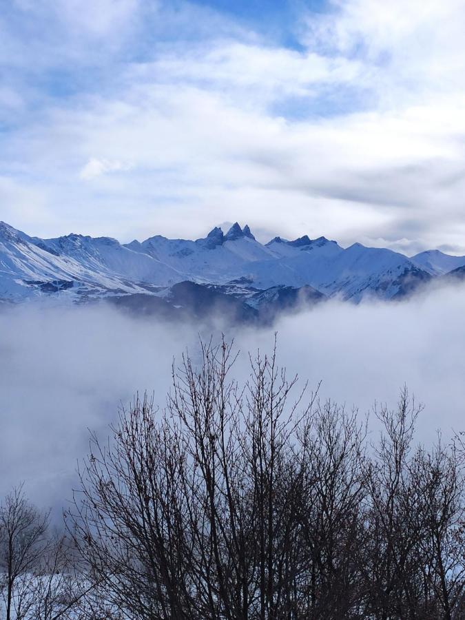 Bel Appartement Au Rez De Chaussee D'Un Chalet Jarrier Exteriör bild
