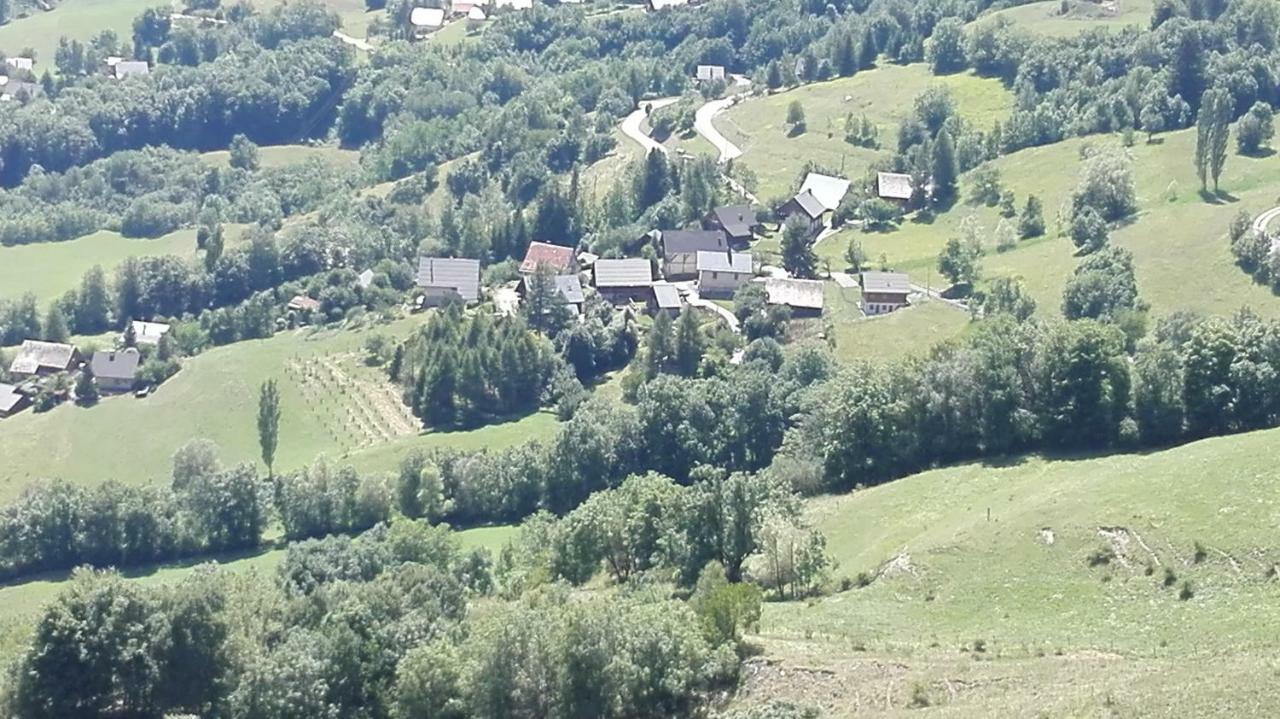 Bel Appartement Au Rez De Chaussee D'Un Chalet Jarrier Exteriör bild