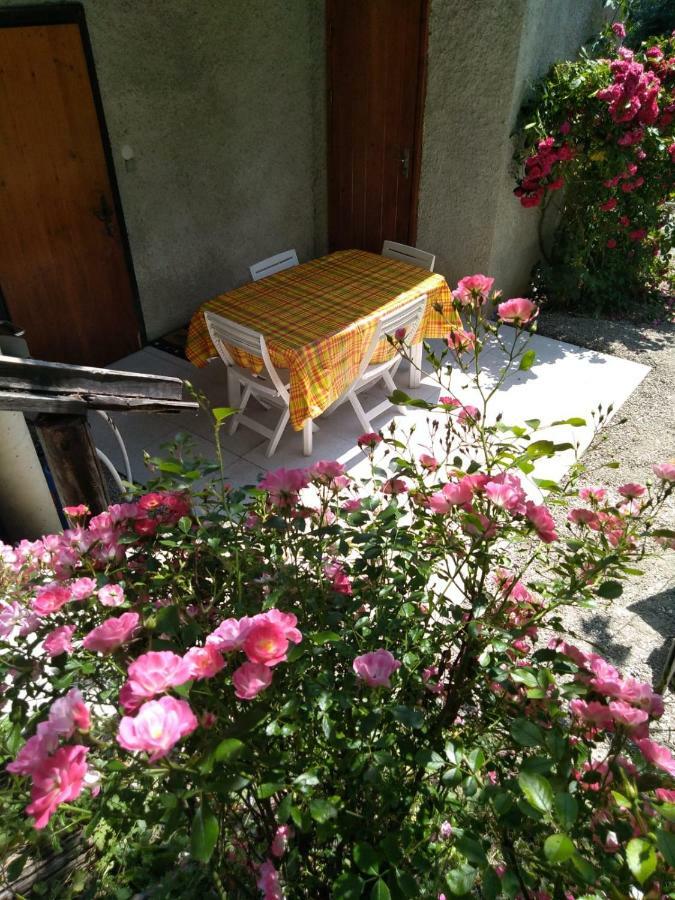 Bel Appartement Au Rez De Chaussee D'Un Chalet Jarrier Exteriör bild